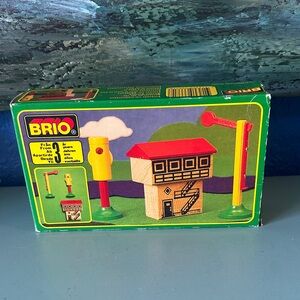 Vintage BRIO 33371 Signal House originally released around 1980.original box